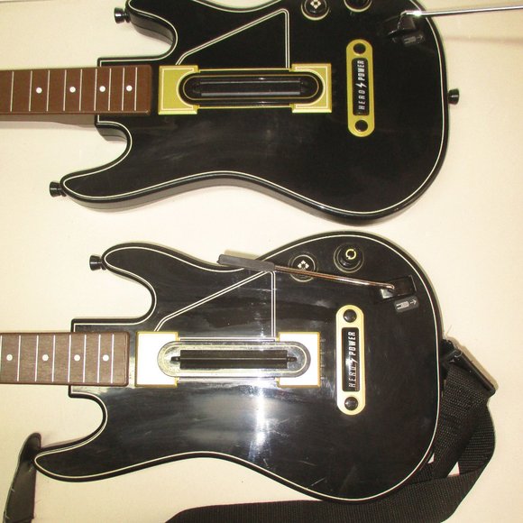 2 Nintendo WII U Guitar Hero Guitars NO Game or Dongle - Picture 2 of 7